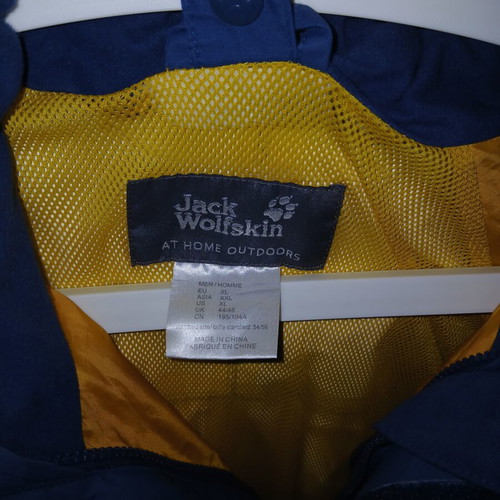 Jack Wolfskin jacket XL, blue and yellow