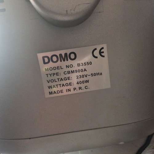 Domo bread maker used, light signs of use