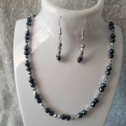 Handmade crystal beaded elegant jewelry set new, black and silver