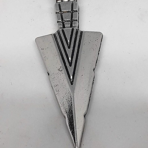 Men's Arrow Pendant Necklace like new, silver vintage style