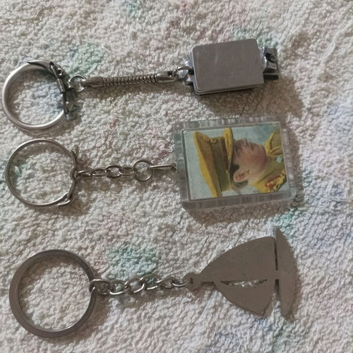 Keychains like new, assorted with nail clipper