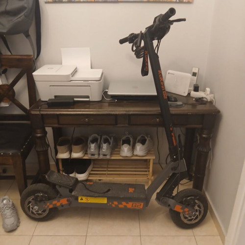 Kukirin G2 electric scooter used, minor throttle damage