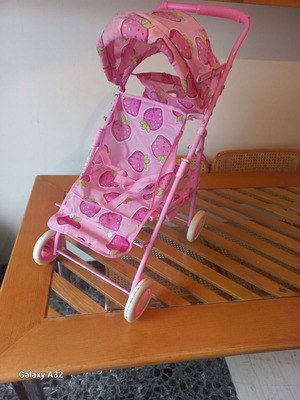 Παιχνίδι καροτσάκι μεταχειρισμένο σε πολύ καλή κατάσταση