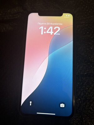 Apple iPhone 11 64GB smartphone