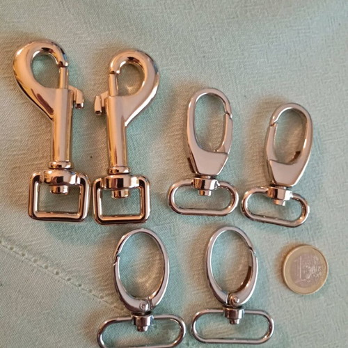 Metal snap hooks like new