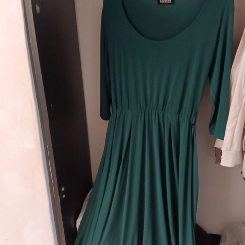 Dress long XXL size, new, polyester and spandex, three-quarter sleeve, with belt, green