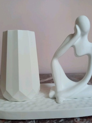 Minimal plaster decorative sculpture with holder white new