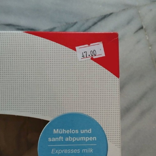 Nuk manual breast pump like new