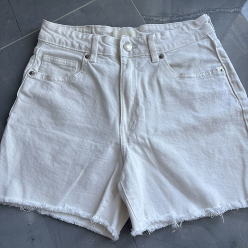 H&M λευκά τζιν σορτς μεταχειρισμένα, μέγεθος 38, στενή γραμμή