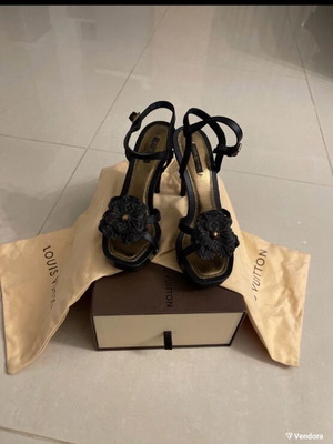Louis Vuitton Monogram Denim Flower Platform Sandals size 37.5 like new, blue