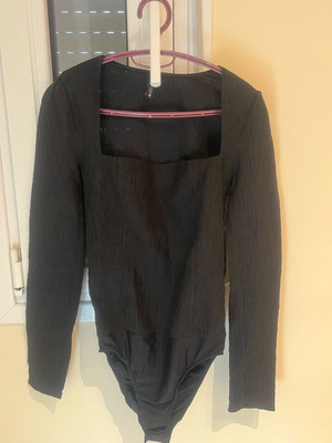 Zara bodysuit black like new, size XS