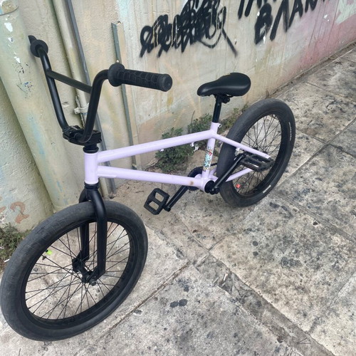 BMX Haro bike like new, 20 inch wheels, male, gears