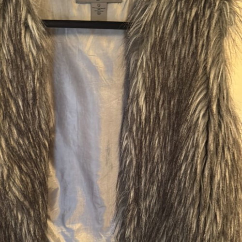 Sleeveless synthetic fur vest XL size