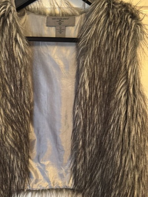 Sleeveless synthetic fur vest XL size