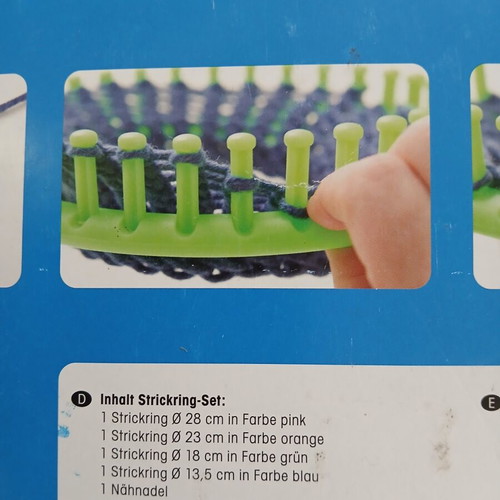 Loom knitting set used with 4 rings, easy and fast