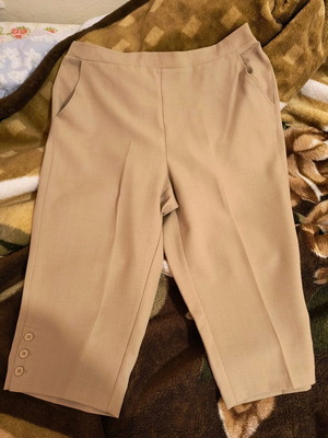 Beige bermuda shorts like new, size XL/2XL