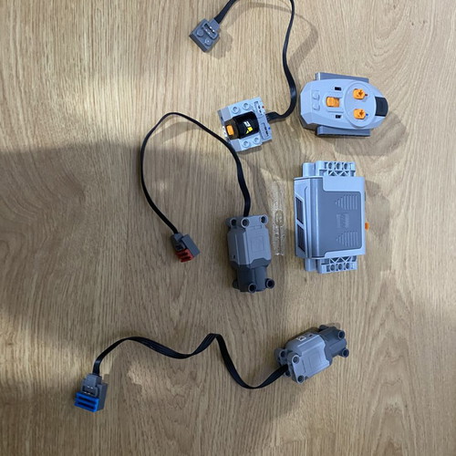 Lego motor, sensors and controller