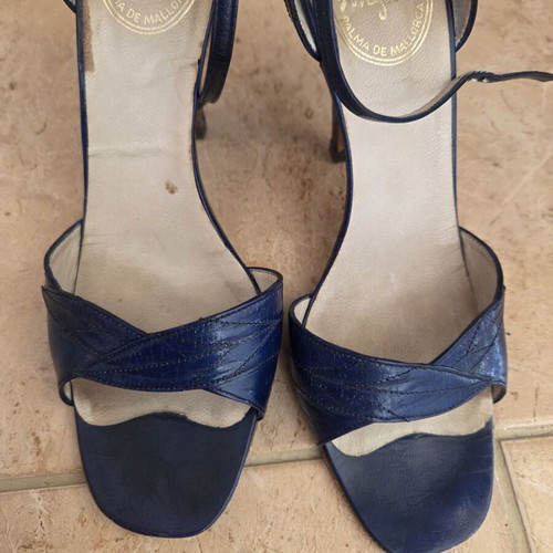 Majorica navy blue leather heeled sandals
