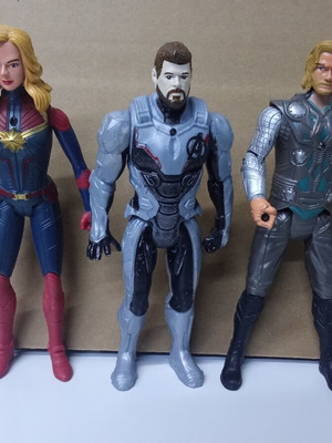 Avengers action figure set, Captain Marvel, Captain America, Thor, 15cm