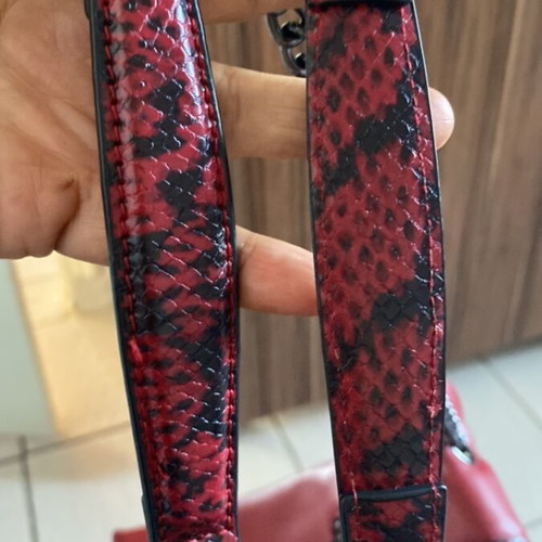 Doca shoulder bag, black and red
