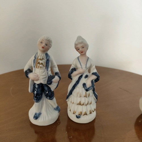 Figurine couple used decorative collectibles