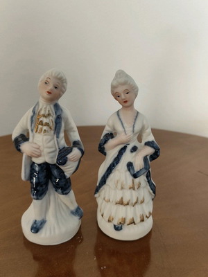Figurine couple used decorative collectibles