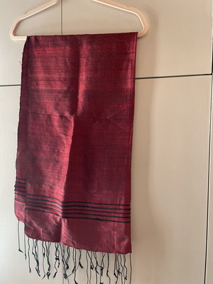 Pashmina scarf deep burgundy like new