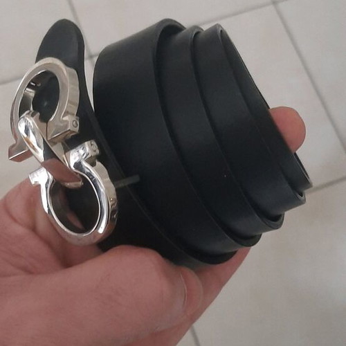 Ζώνη δερμάτινη σαν καινούργιο, μαύρη, μήκος 1,20 μ.