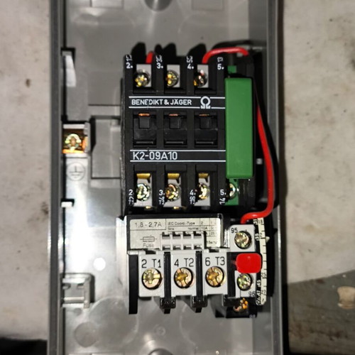 Automatic three-phase protection relay new with plastic enclosure