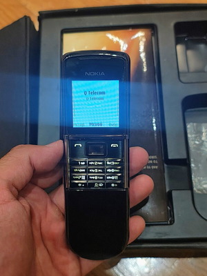 Nokia 8800 Black Box phone