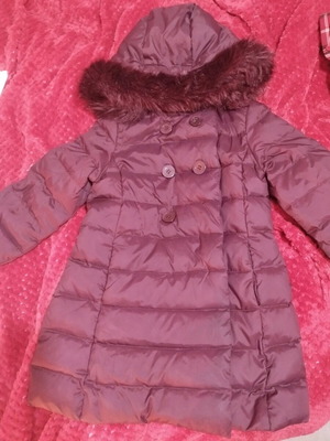 Benetton jacket like new, burgundy with fur hood, size 116 cm