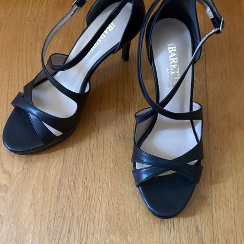 Black sandals size 38 new with 8cm heel and side strap