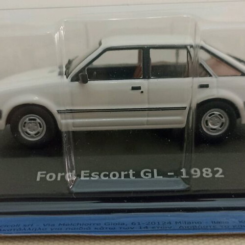 Unforgettable Cars Ford Escort GL 1982 1:43 model new with magazine