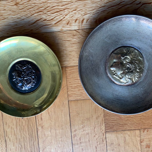 Decorative plates used, set of 2 from Serko and Lampidis