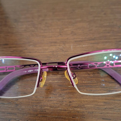 Oxydo eyeglass frame used with case