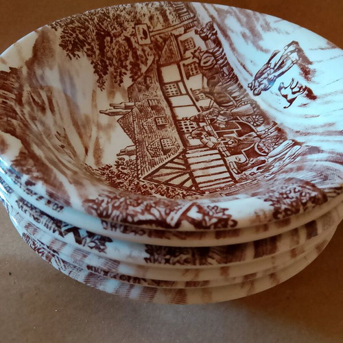 Broadhurst vintage ironstone bowl set of 6 from Staffordshire, like new