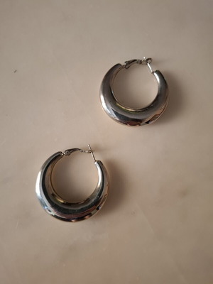 Hoop earrings, grey and silver
