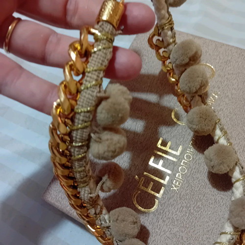 Boho style necklace like new with tassels and gold chain
