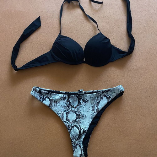 Bluepoint women's swimsuit like new, adjustable straps, size M