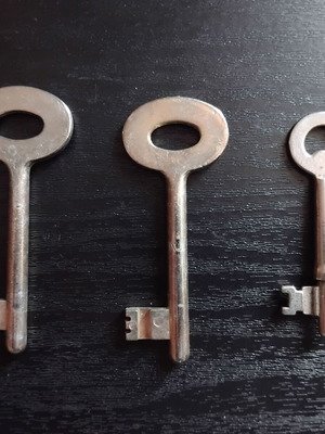 Стари странни ключове употребявани, комплект от 3 броя