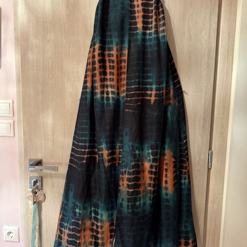 Maxi dress like new with open back, green and turquoise