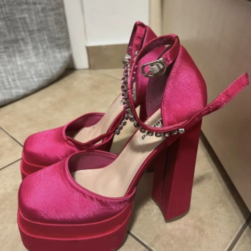 Fuchsia satin pumps like new with double platform and thick heel