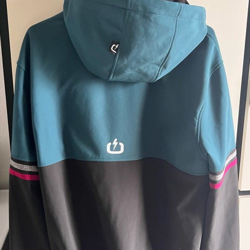 Emerson jacket XL like new, black and green