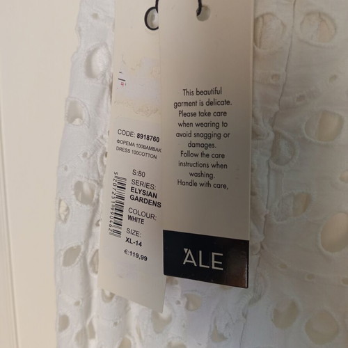 Ale maxi white dress like new, size XL fitting S-M