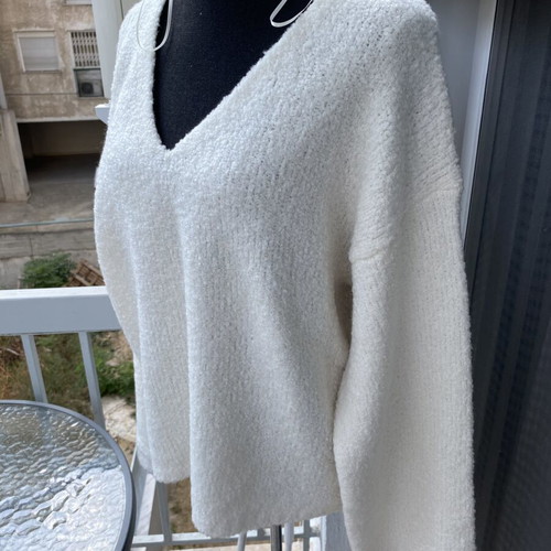 Hugo Boss white sweater new, size XL