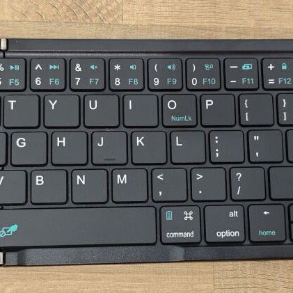 Nillkin Foldable Bluetooth Keyboard with Touchpad and Numeric Keypad