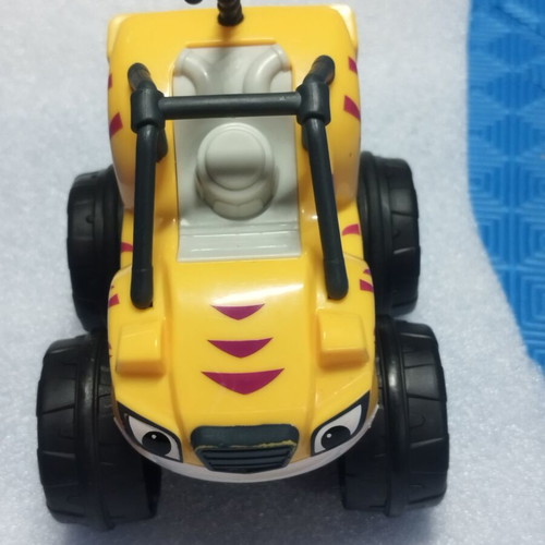 Toy car like new