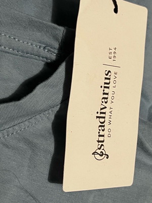 T-shirt Sisters Squad Stradivarius καινούργια, μπλε, Large και Medium