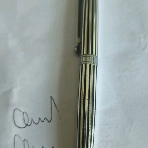 Mini metal pen like new