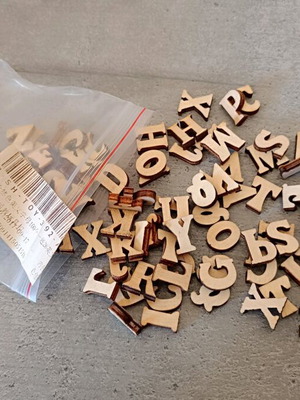 Σετ 99 ξύλινα γράμματα 10×15 χιλιοστά καινούργιο